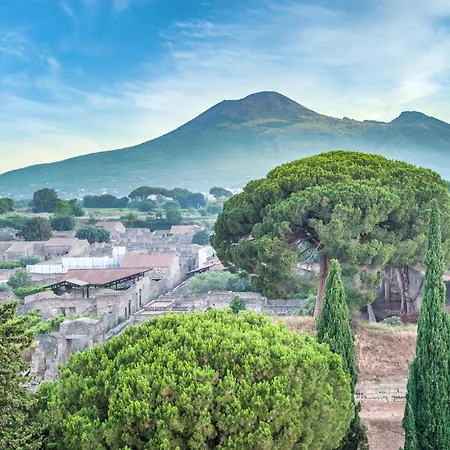 Stunning In With Wifi Napels